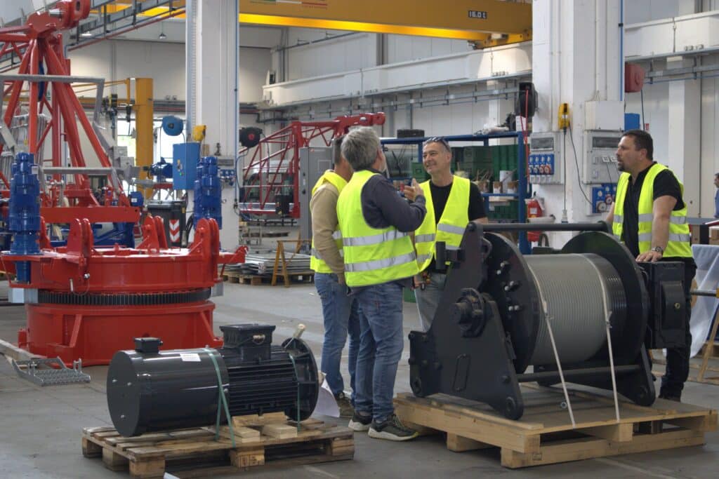 In Pictures: Field experts from Italy and Ireland join product trainings at Raimondi Cranes HQ 